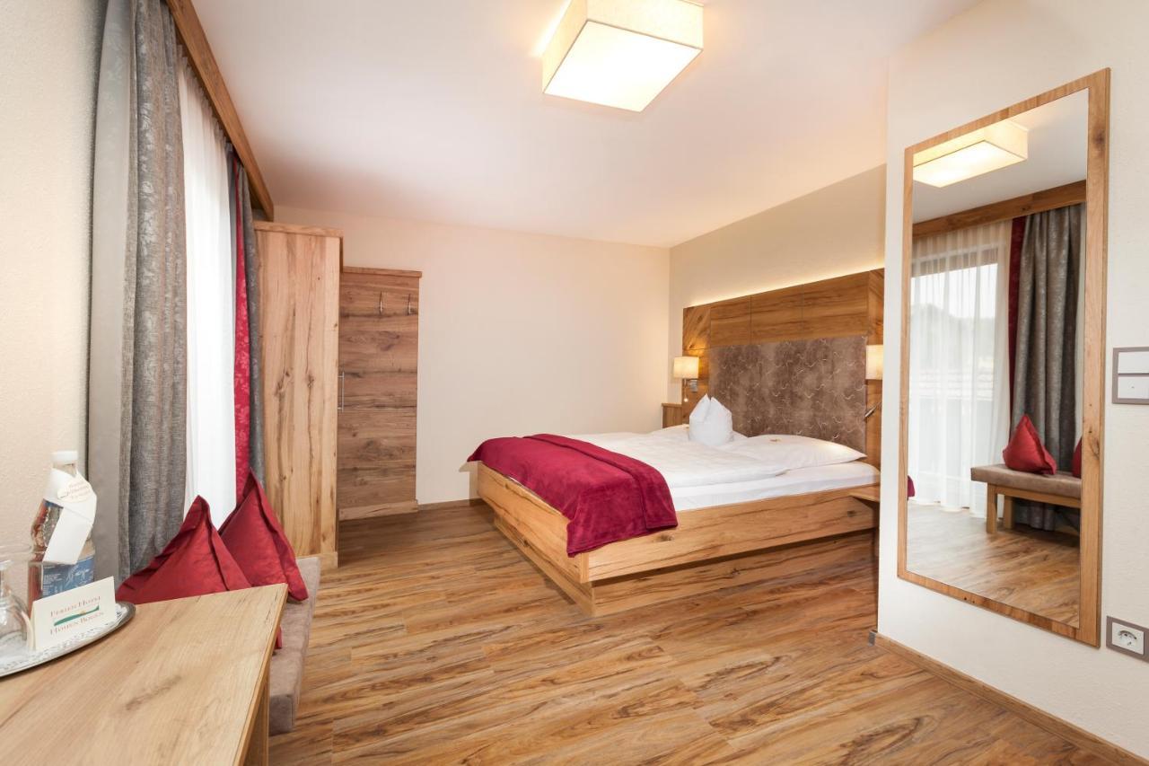 Genusshotel Hohenbogen Neukirchen beim Heiligen Blut Exterior foto